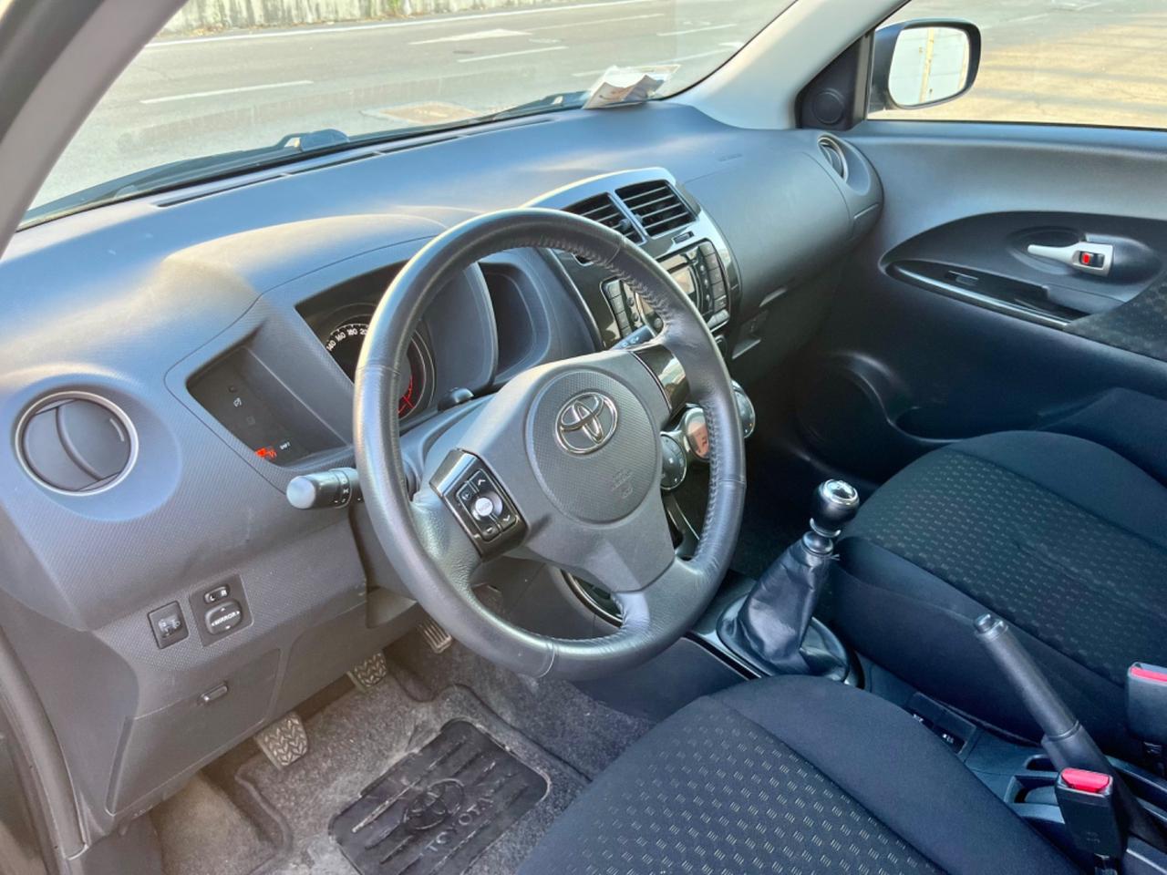 Toyota Urban Cruiser 1.4 D-4D 4x4 2012 145.000km perfetta