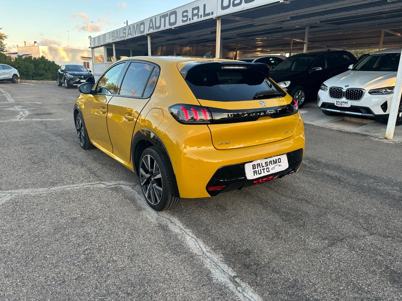 PEUGEOT 208 GT Line PANORAMA