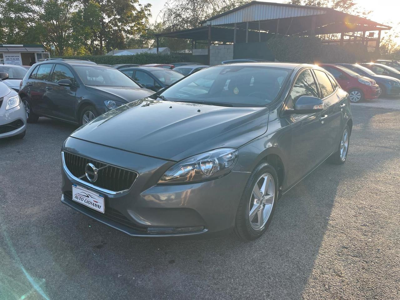 Volvo V40 D2 R-design Momentum soli 60 mila km