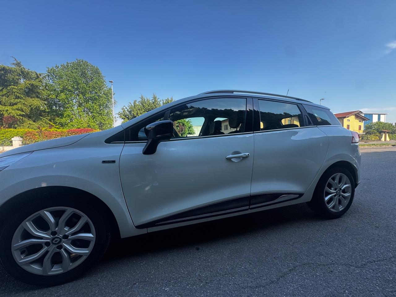 Renault Clio Sporter dCi 8V 90 CV EDC Business