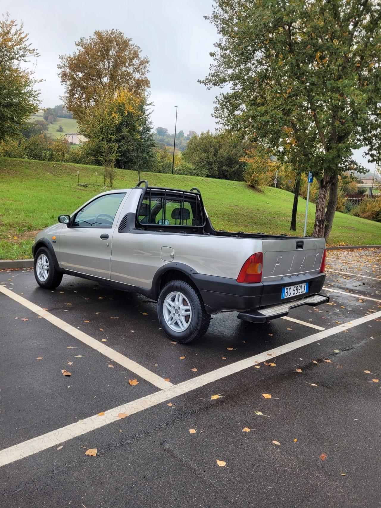Fiat Strada 1.7 TDI Pick-up
