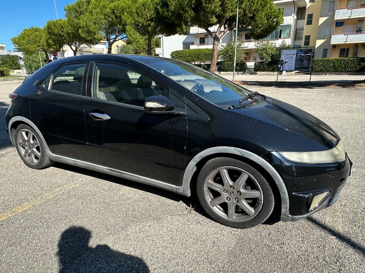 Honda Civic 2.2 i-CTDi 5p. Executive i-P DPF 2006..