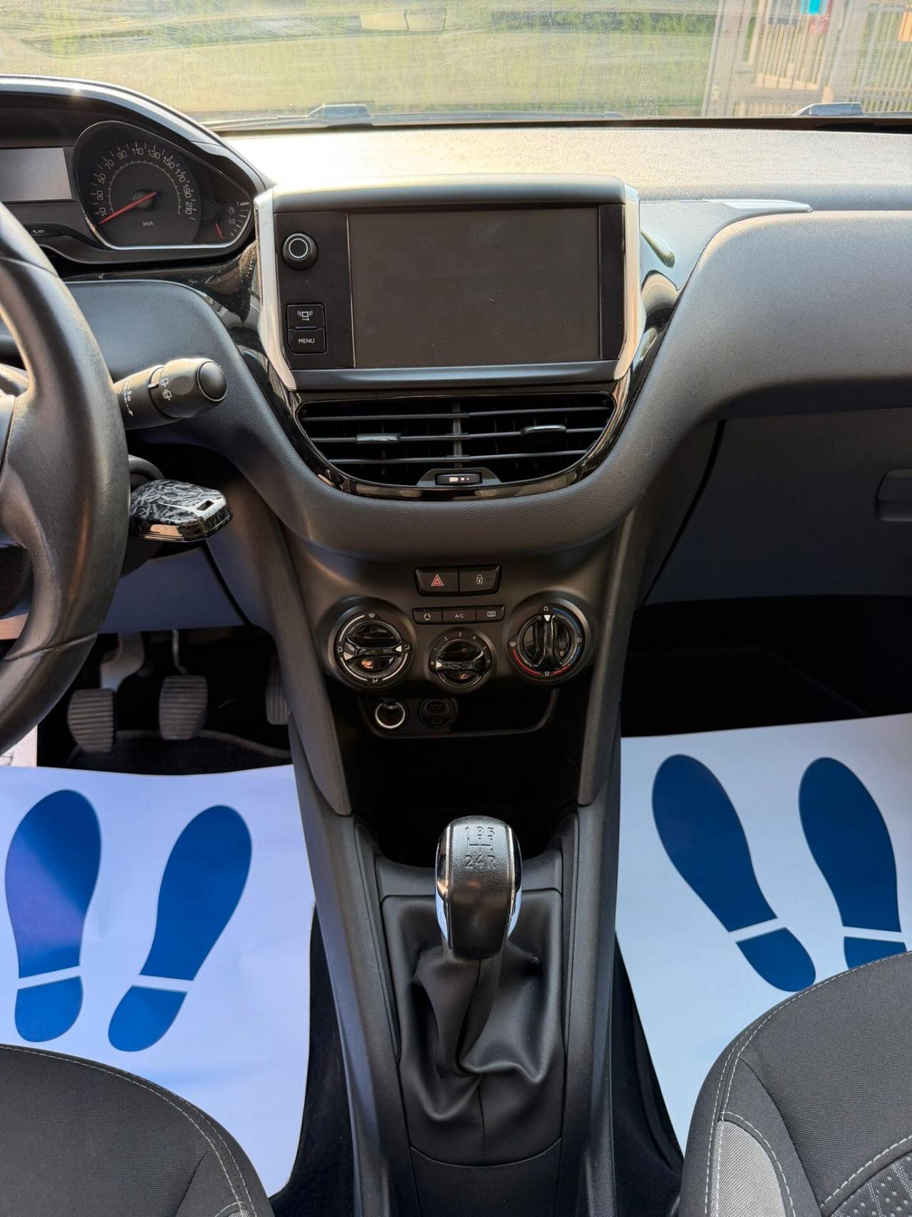 Peugeot 208 1.4 HDi 68 CV 5 porte Active Neopatentati