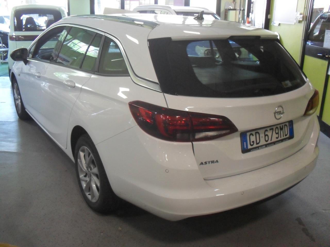 Opel Astra 1.2 Turbo 130 CV S&S Sports Tourer Business Elegance