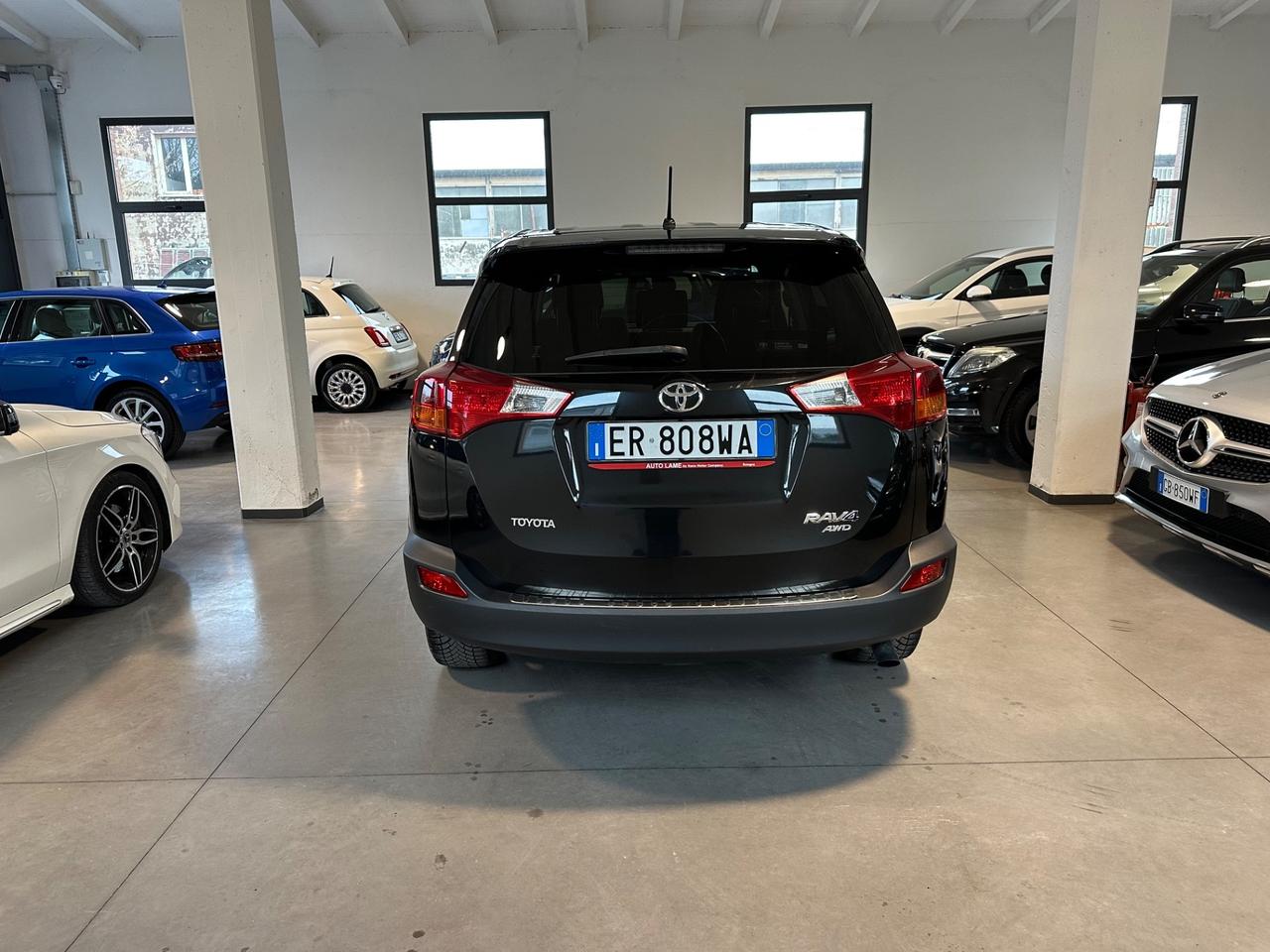 Toyota RAV 4 RAV4 2.2 D-4D 4WD Lounge