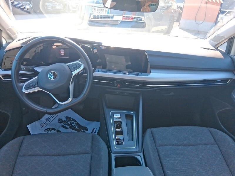 Volkswagen Golf 1.0 eTSI EVO DSG Life