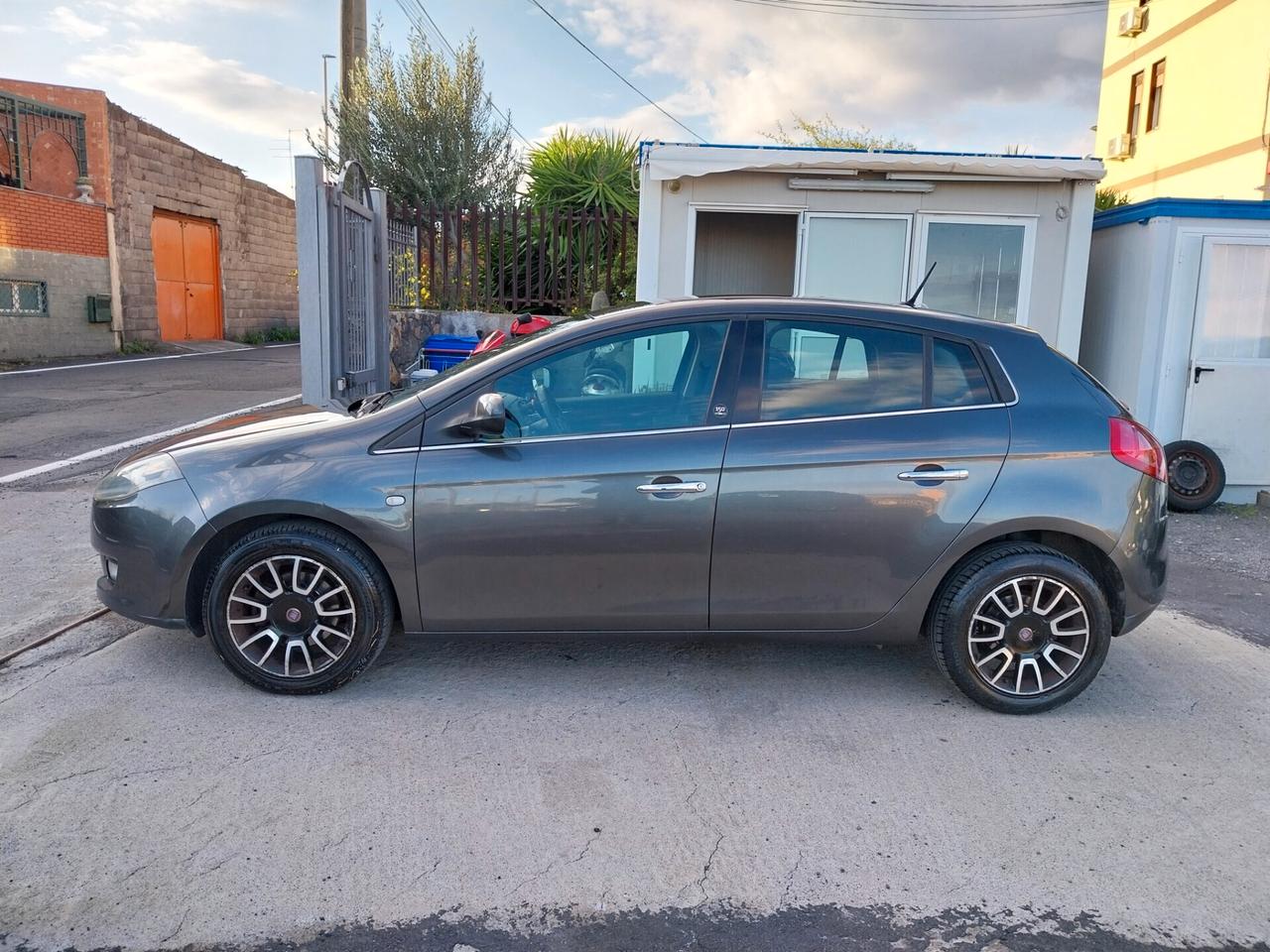 FIAT BRAVO 1.6 DIESEL UNICOPROPRIETARIO 2011