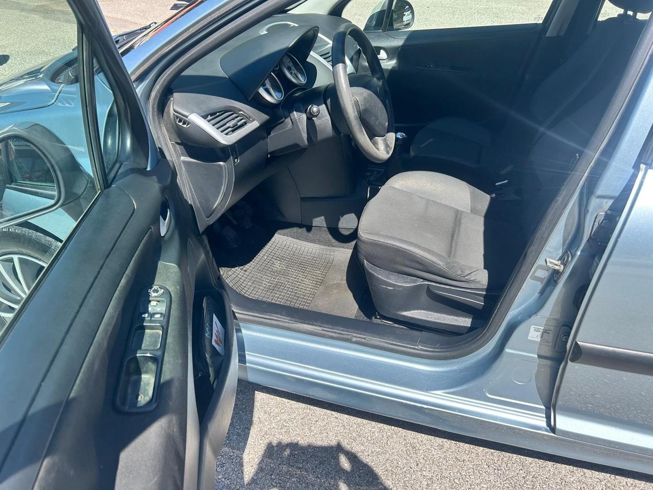 Peugeot 207 1.4 HDi 70CV 5p. XS