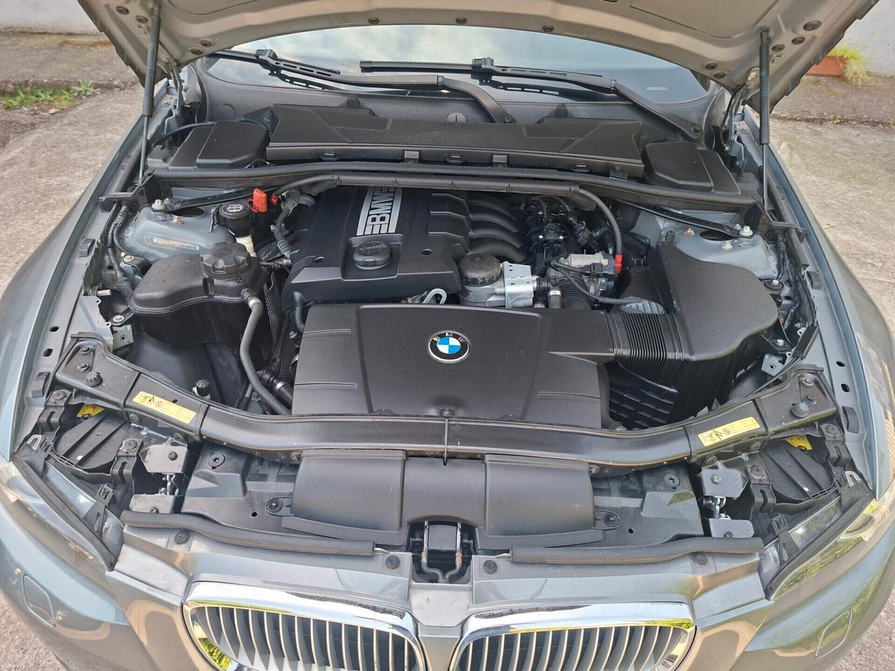 BMW 320i coupé E92 170 cv