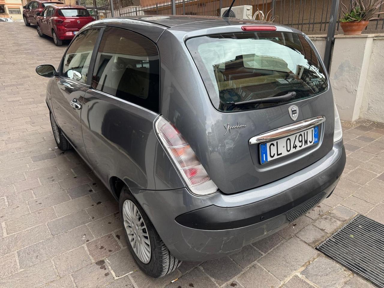 LANCIA Ypsilon 1.2 16V Platino