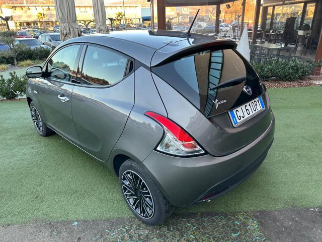 LANCIA Ypsilon 1.0 70CV Hybrid Silver 49000KM OK NEOPATENTATI