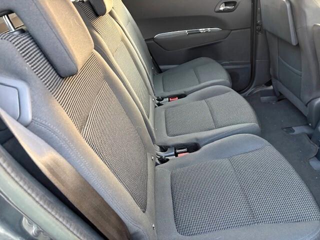 Peugeot 5008 1.6 HDi 115CV Active