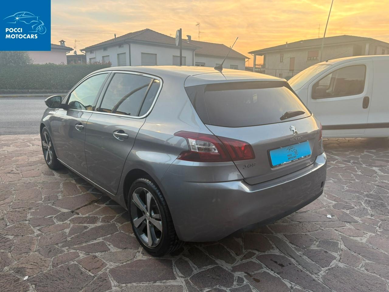 Peugeot 308 BlueHDi 120 S&S EAT6 Allure