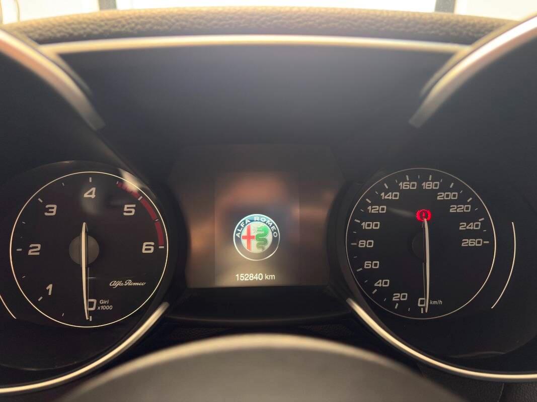 Alfa Romeo Giulia 2.2 t Super 180cv