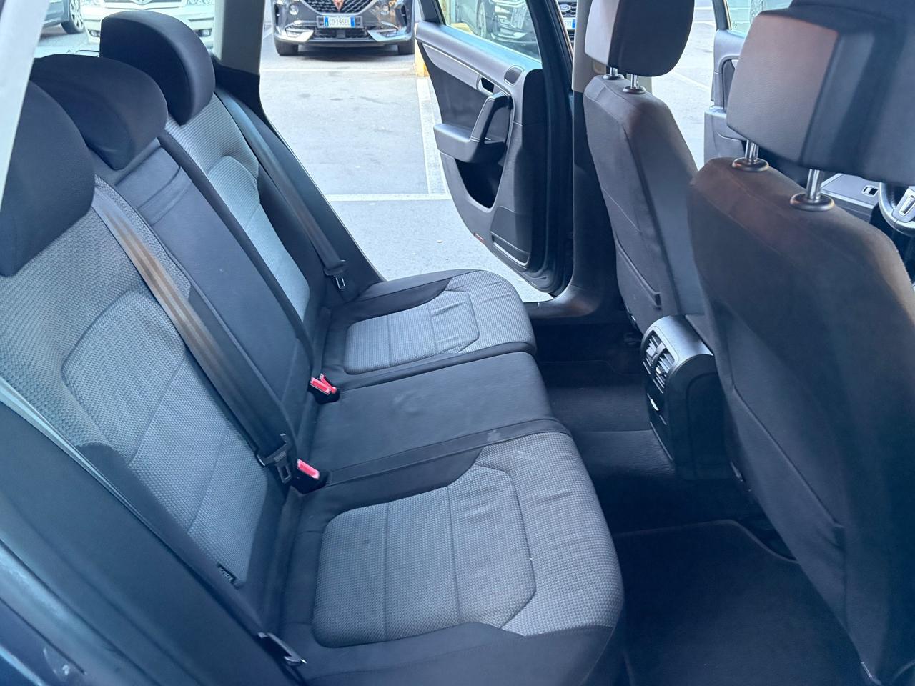 Volkswagen Passat Var. 2.0tdi 140cv manuale - 2013