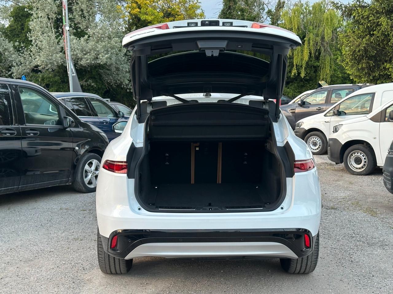 Jaguar F-Pace AUTOCARRO 4 POSTI 2.0 D 163 CV AWD aut. SE