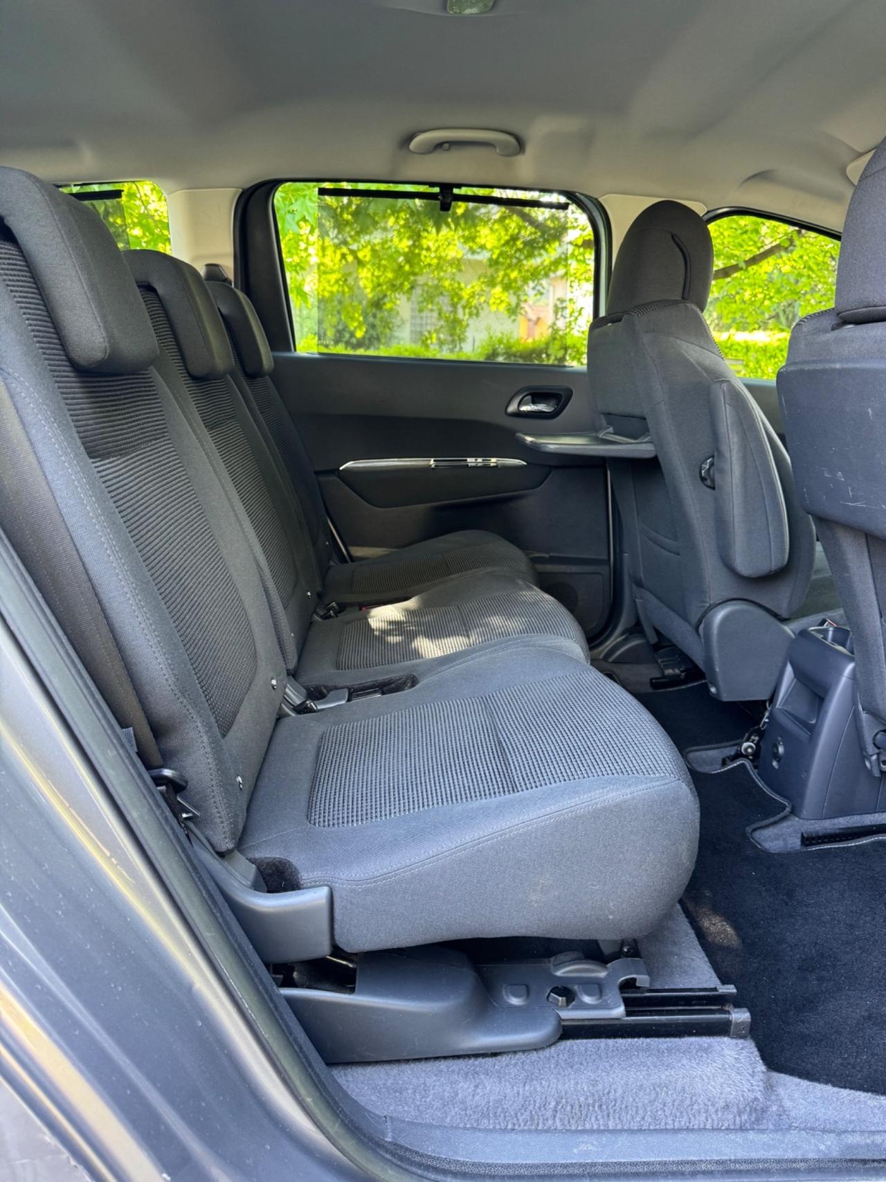 Peugeot 5008 1.6 HDi 115CV Access euro5b consumi bassi