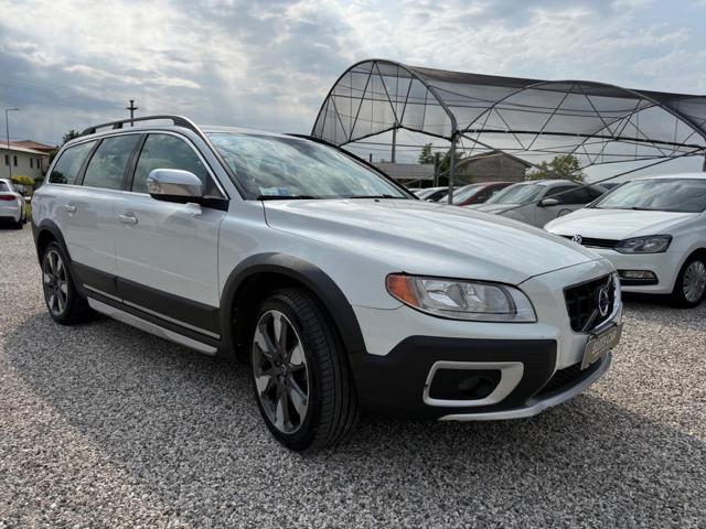 VOLVO XC70 D4 AWD Momentum
