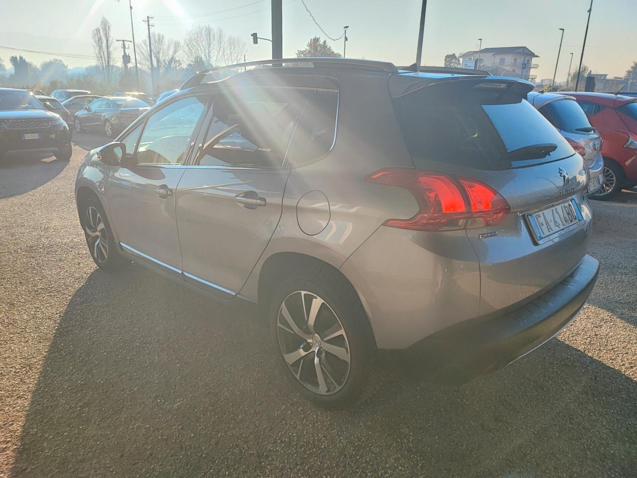 Peugeot 2008 BlueHDi 100 S&S Allure