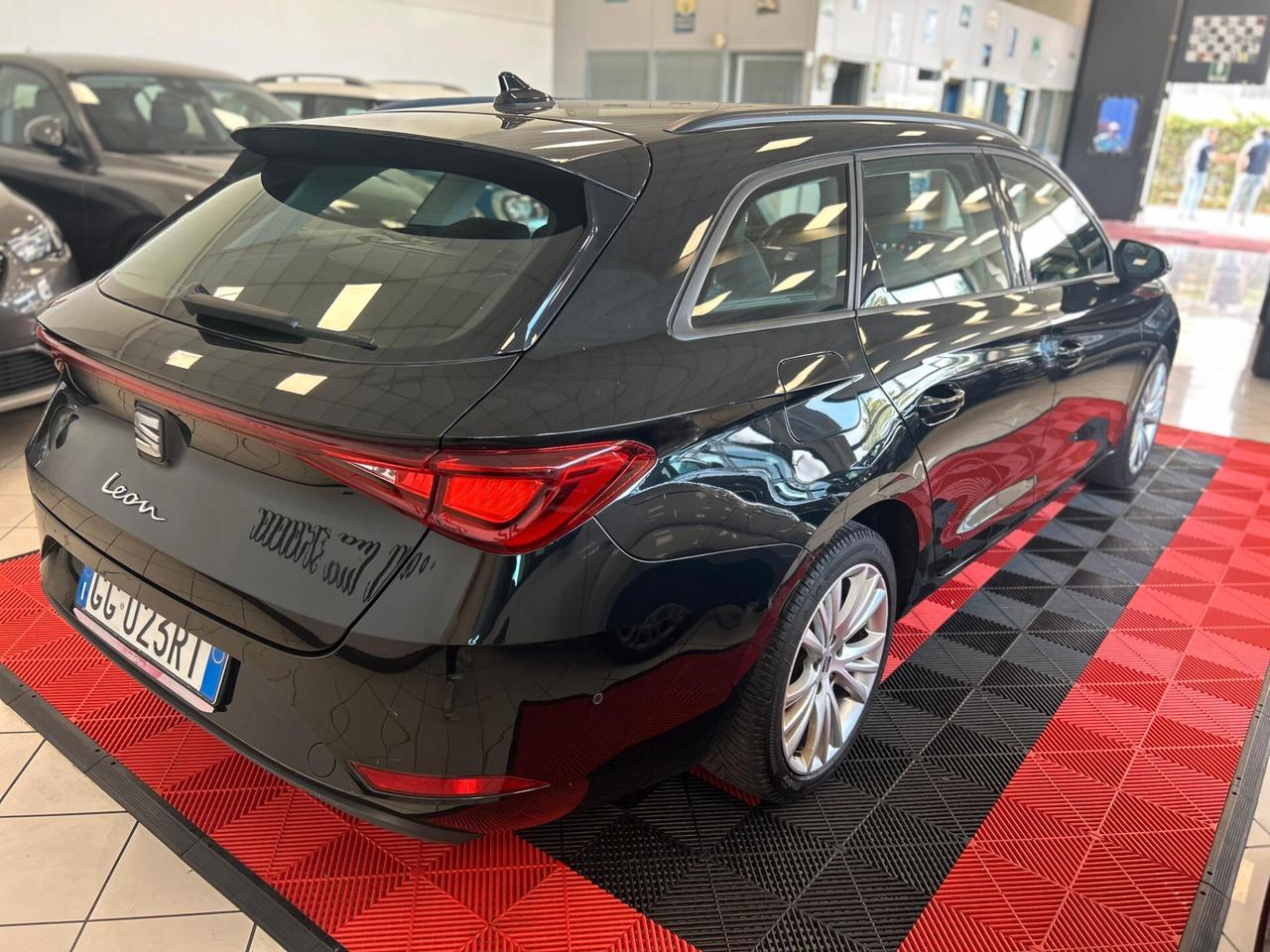 Seat Leon Sportstourer 1.5 eTSI 150 CV DSG FR