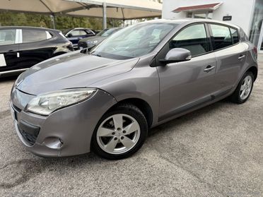 RENAULT Mégane 1.5 dCi 110 CV SporTour Luxe