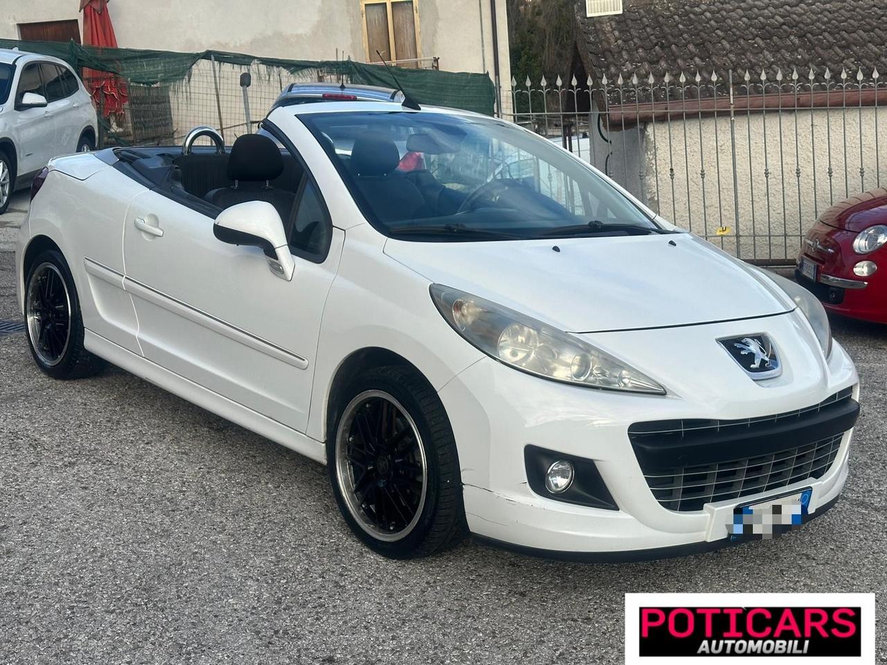 Peugeot 207 1.6 8V HDi 112CV CC Féline