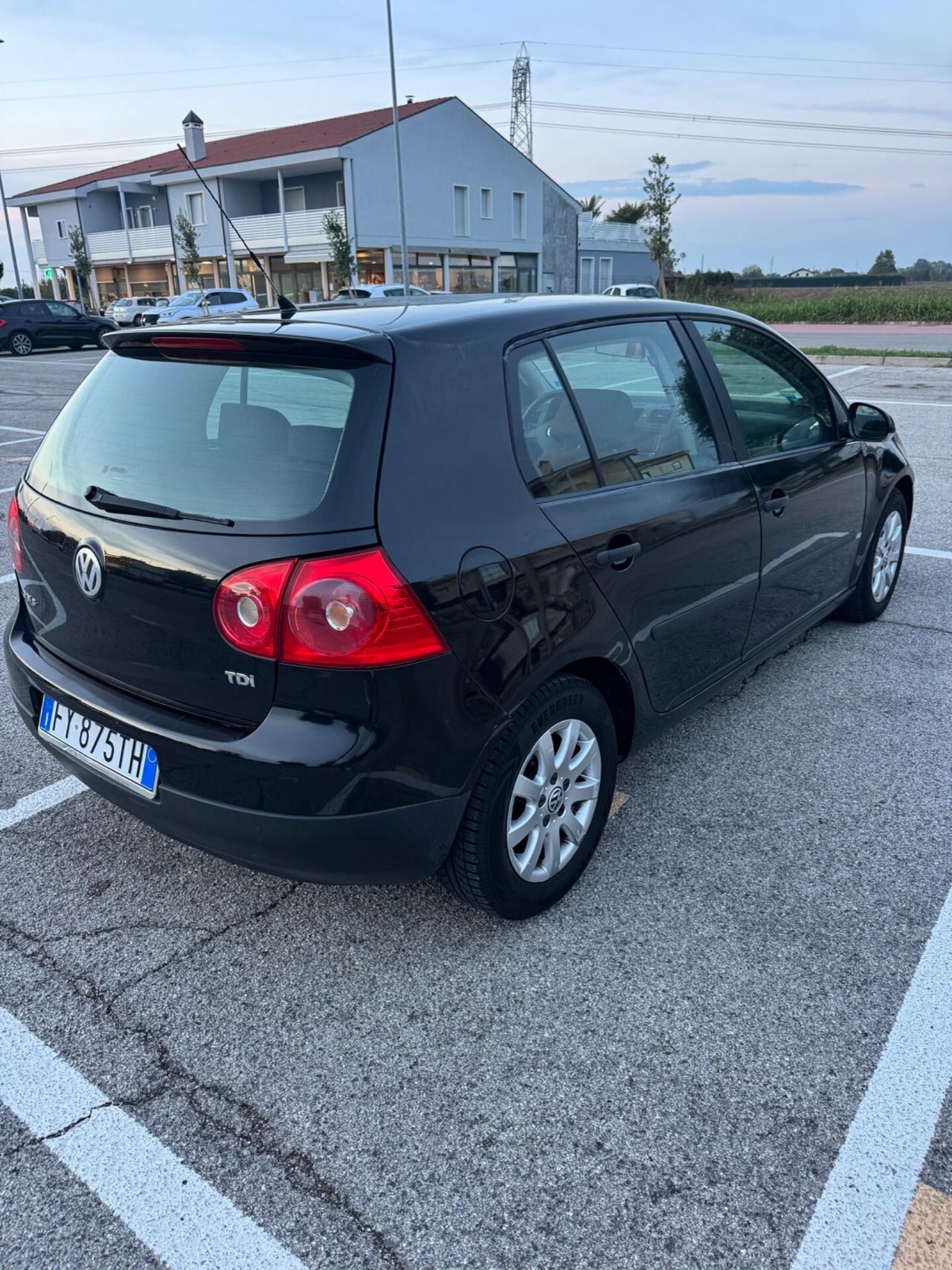 Volkswagen Golf 1.9 TDI 5p. 138000km