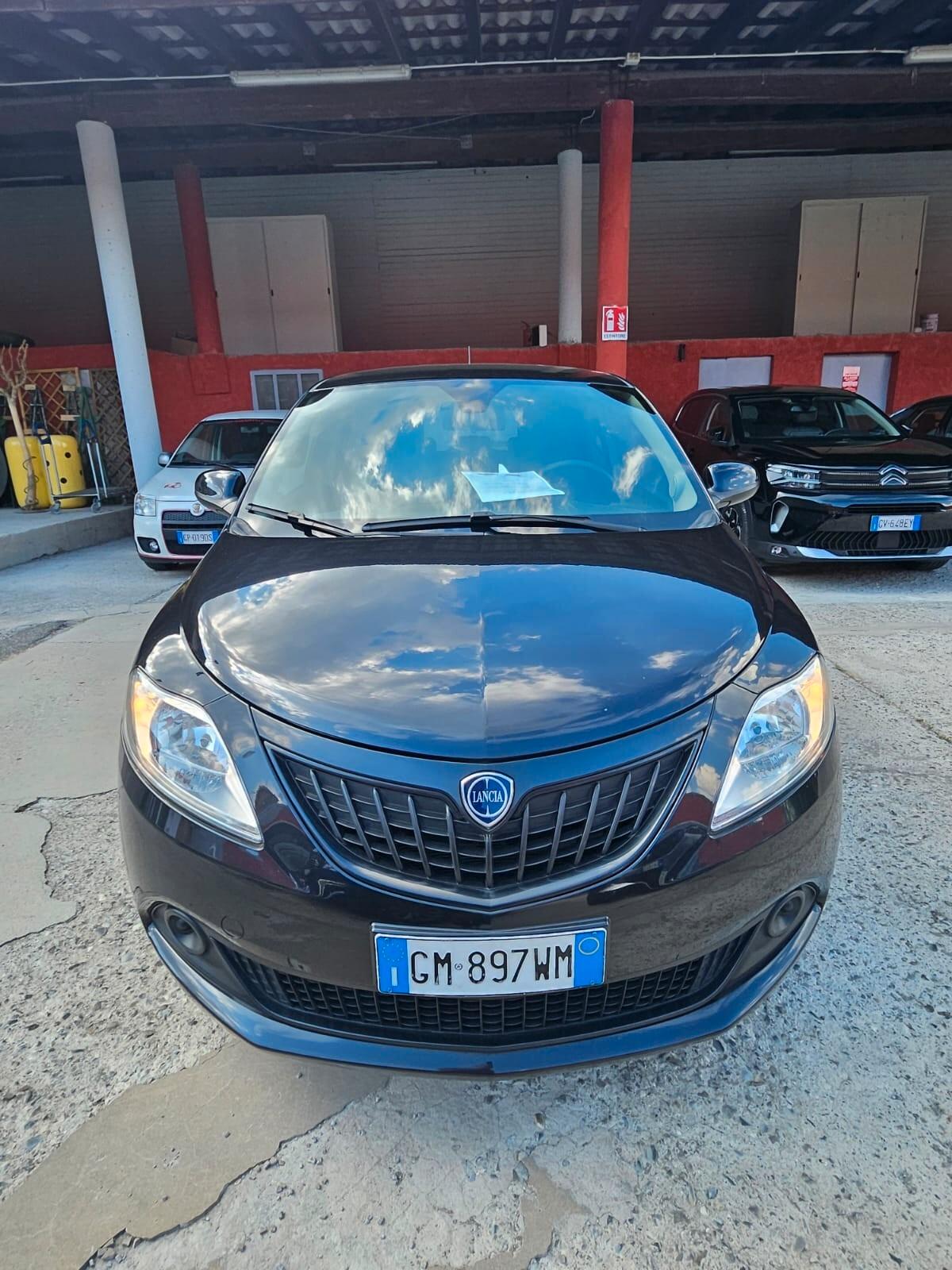Lancia Ypsilon 1.0 FireFly 5 porte S&S Hybrid Silver Plus