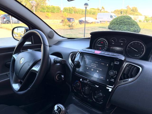 LANCIA Ypsilon GOLD+NAVI CARPLAY+SENSORI+LED