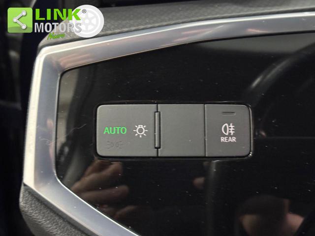 AUDI Q3 35 TDI Business Advanced