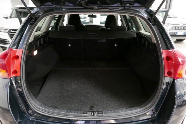 TOYOTA Auris Touring Sports 1.8 Hybrid Active Plus