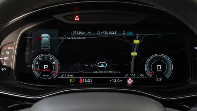 AUDI Q8 55 TFSI quattro tiptronic