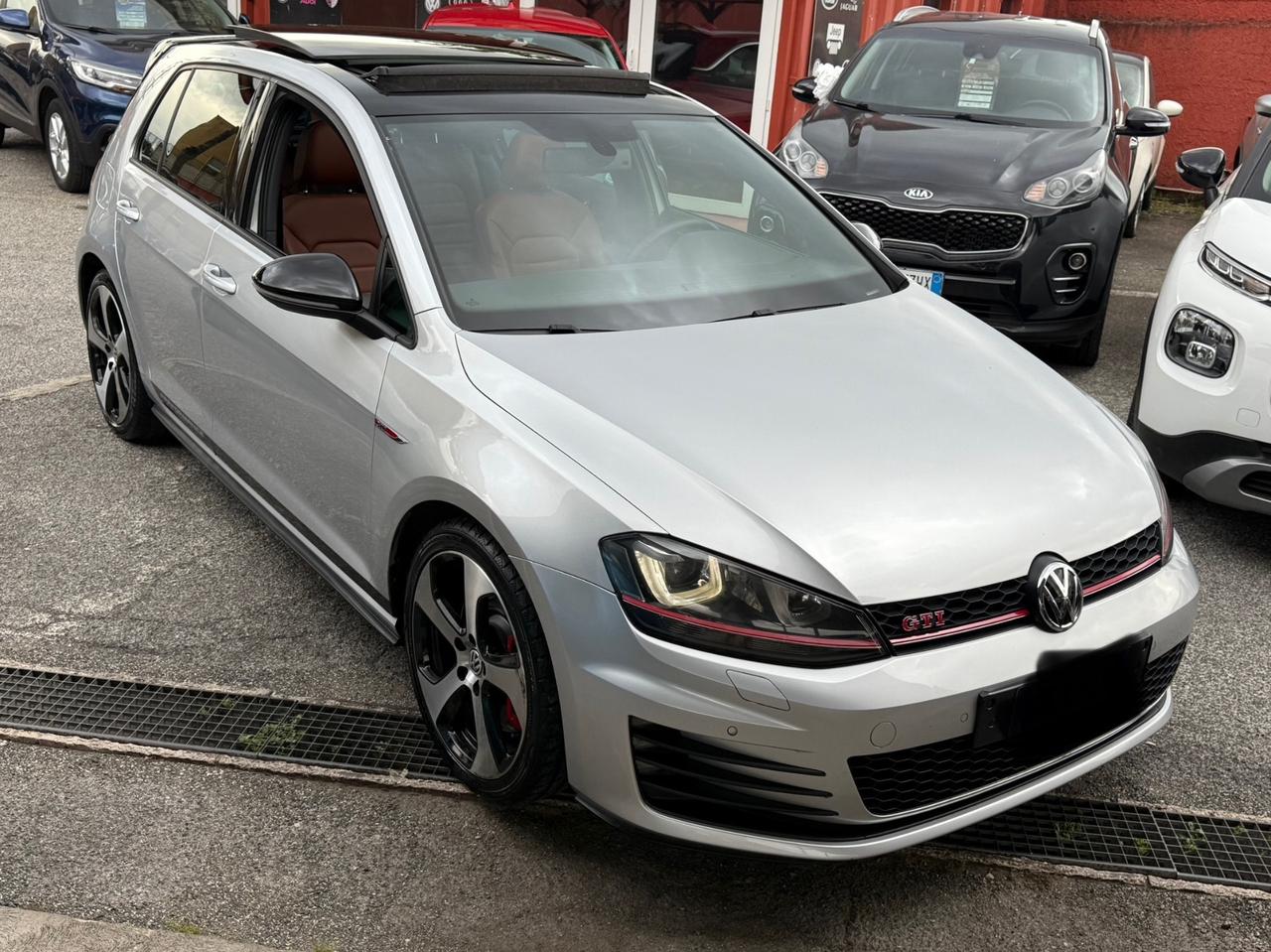 Golf GTI Performance 2.0 TSI DSG-RATE-PERMUTE-