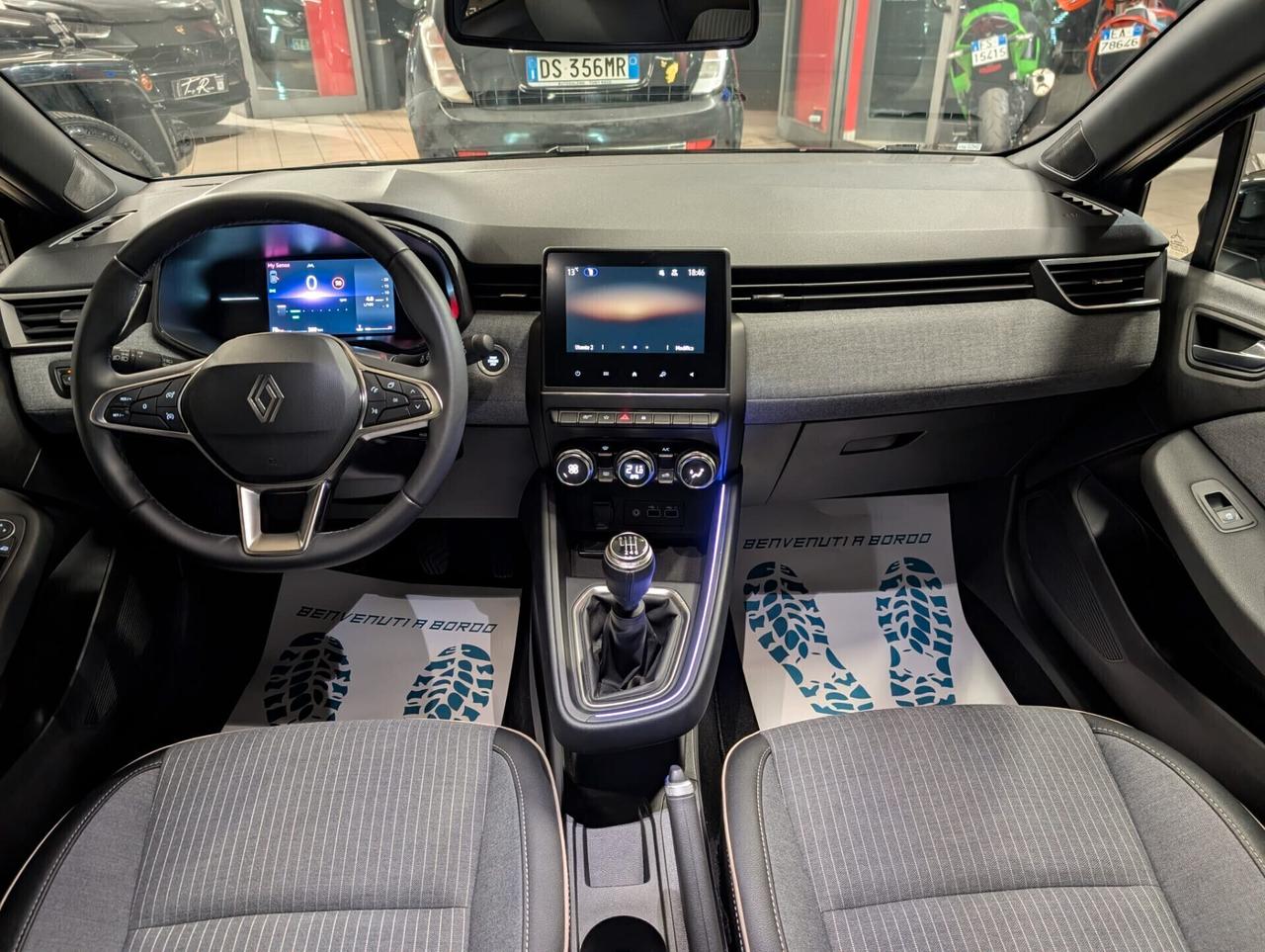 Renault Clio TCe 90 CV 5 porte TECNO FINANZIABILE