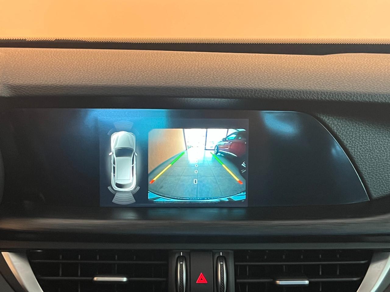 Alfa Romeo Stelvio 2.2 Turbodiesel 180 CV AT8 RWD Business
