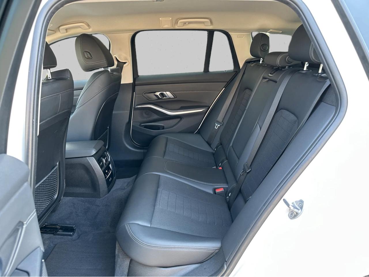BMW 320d Touring mhev 48V xdrive Sport Automatica