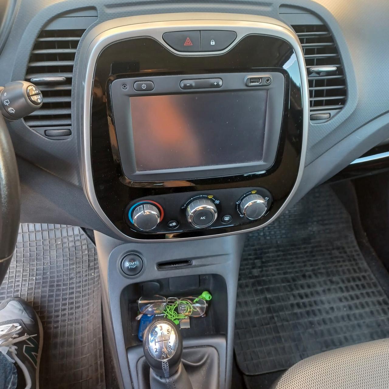 TENUTA IN MODO MANIACALE SEMPRE IN GARAGE CAPTUR 1.5