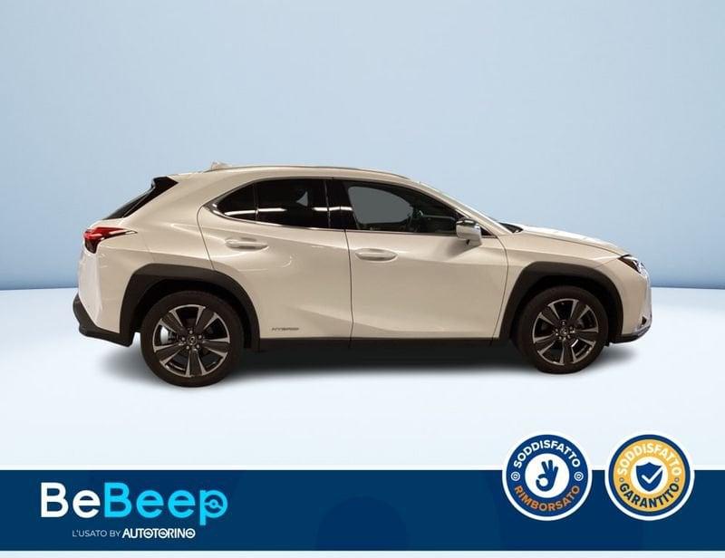 Lexus UX 2.0 PREMIUM 4WD CVT