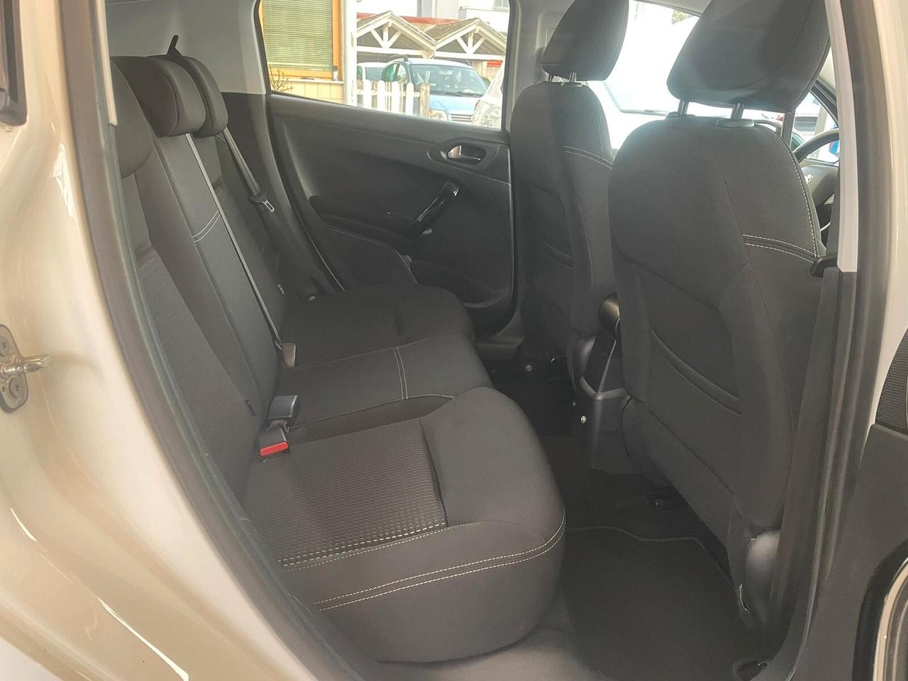 Peugeot 208 1.2 PureTech 82 5 porte Allure