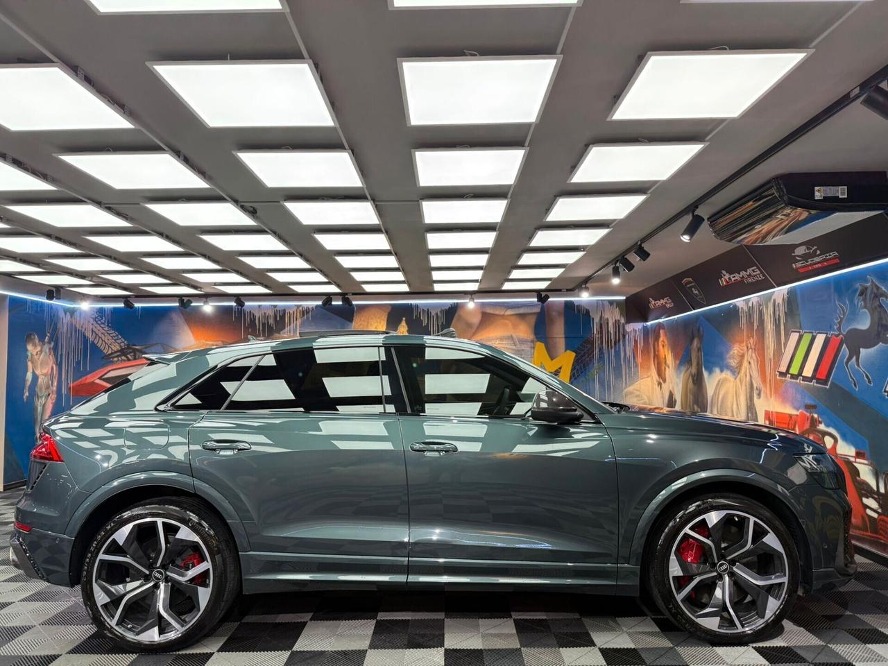 Audi Q8 RS TFSI V8 quattro tiptronic (762)