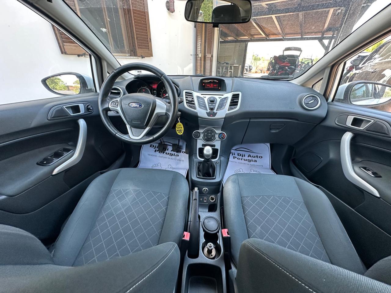 Ford Fiesta 1.4 16V 5p. Bz.- GPL Titanium Bs.