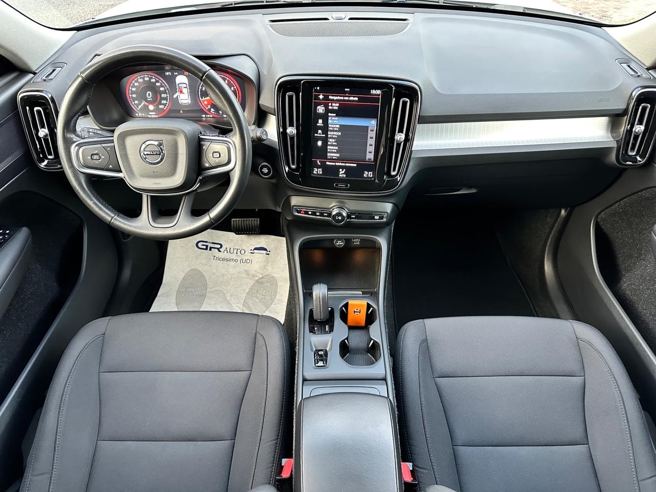 Volvo XC40 T3 Geartronic Momentum Core -km Certificati
