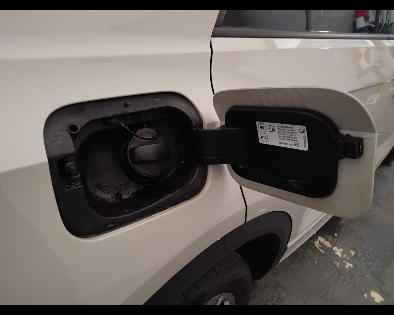VOLKSWAGEN T-Roc I 2022 - T-Roc 1.0 tsi R-Line 110cv