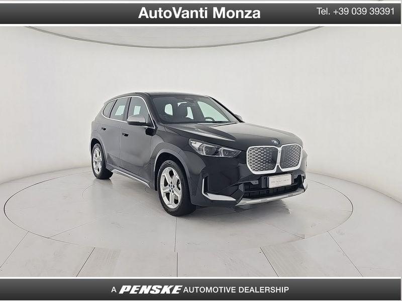 BMW iX1 eDrive 20 X-Line