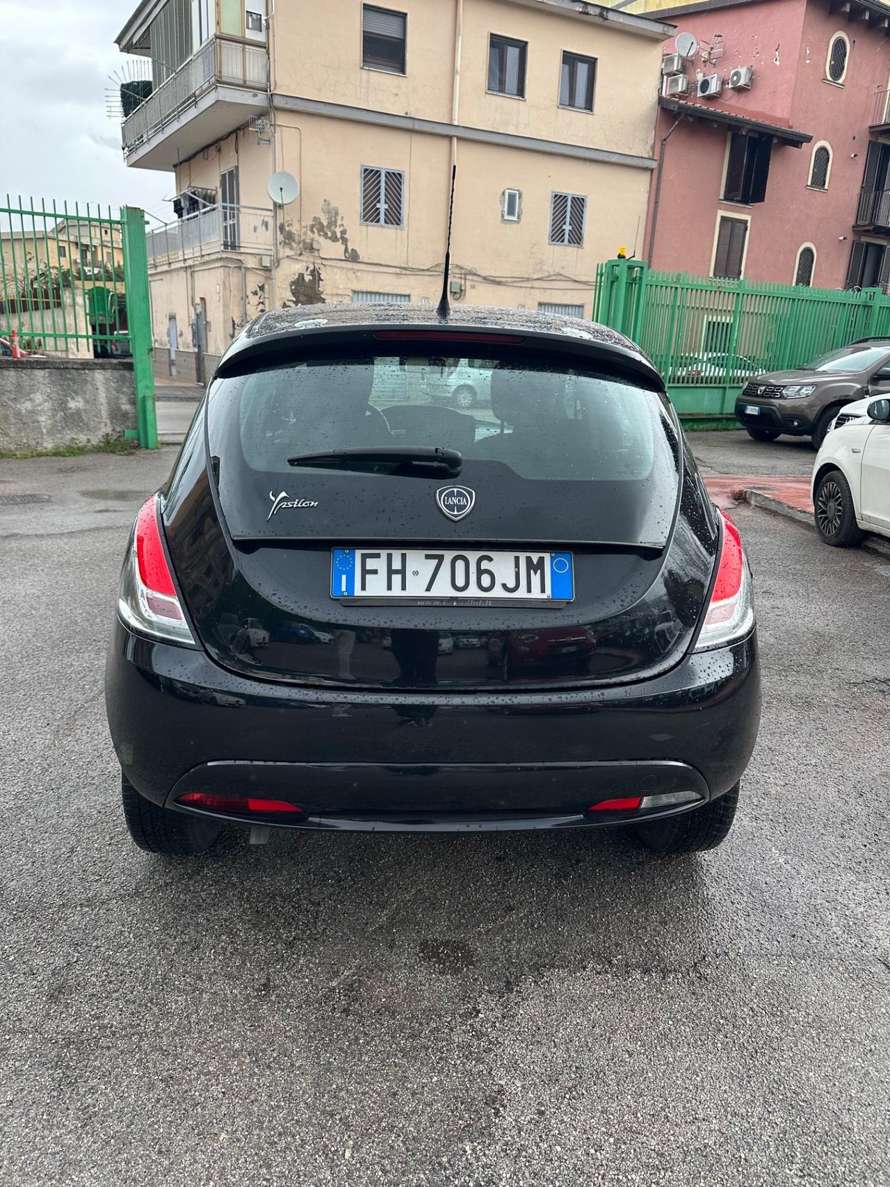 Lancia Ypsilon 1.2 69 CV 5 porte Unyca