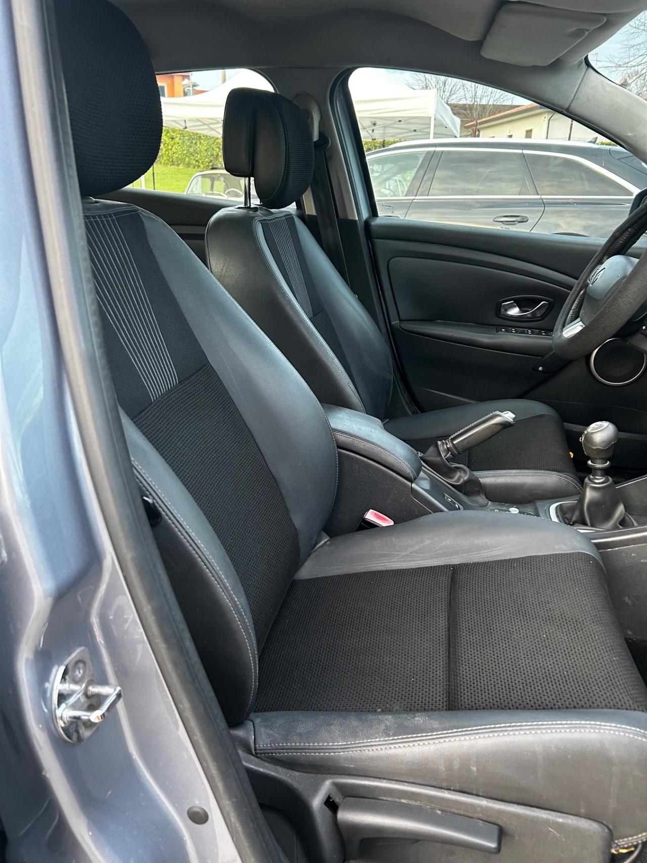 Renault Megane Mégane C-C 1.9 dCi 130CV Luxe