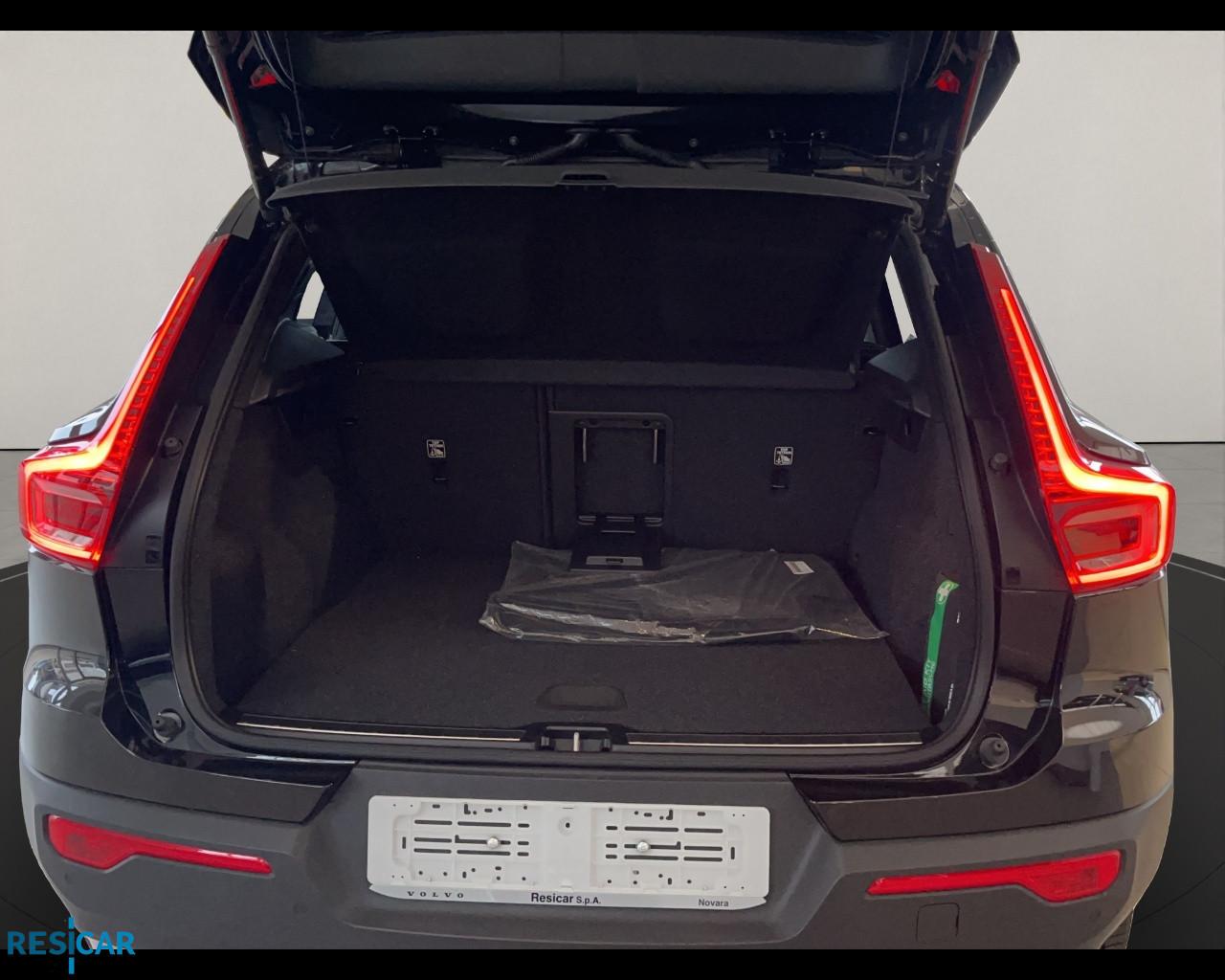 VOLVO XC40 - INSCRIPTION B4 197HP 7 DCT Km/0