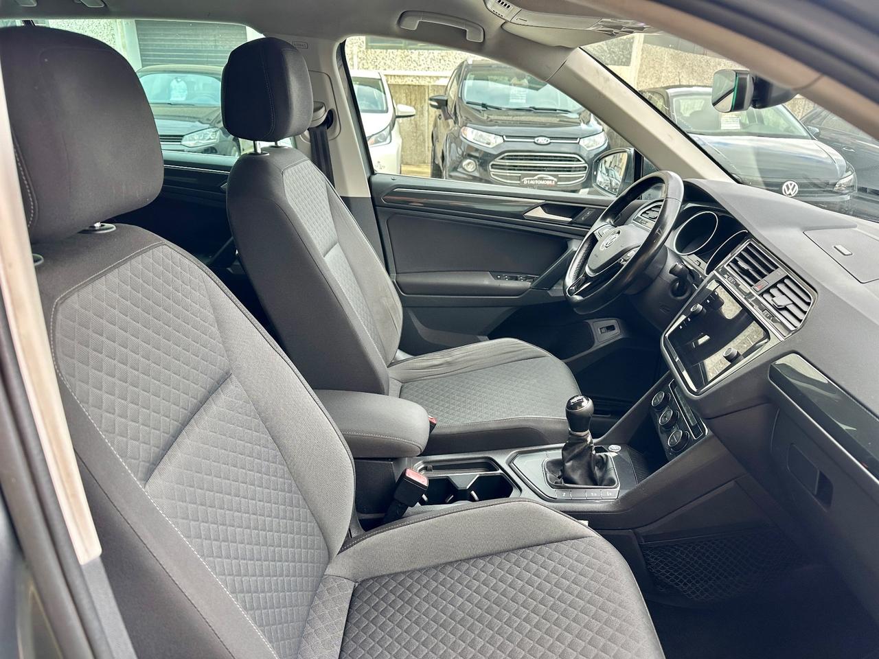 Volkswagen Tiguan 1.6 TDI R-LINE