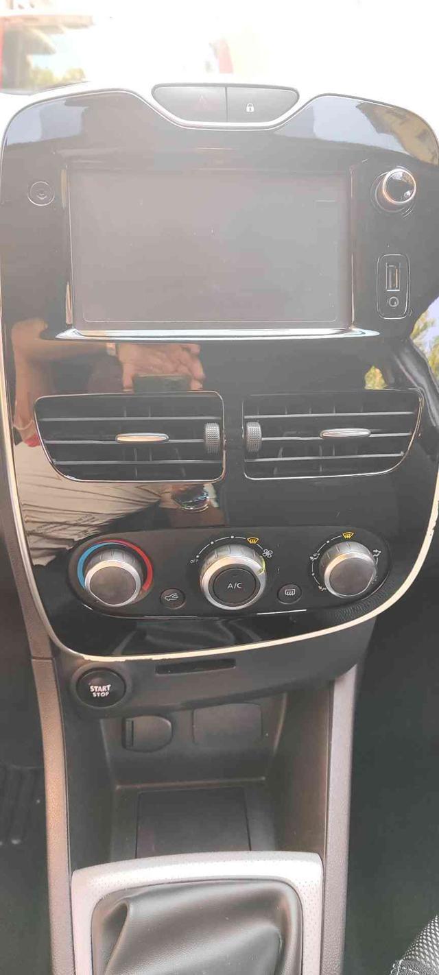 RENAULT Clio TCe 12V 90CV Start&Stop 5 porte Energy Intens
