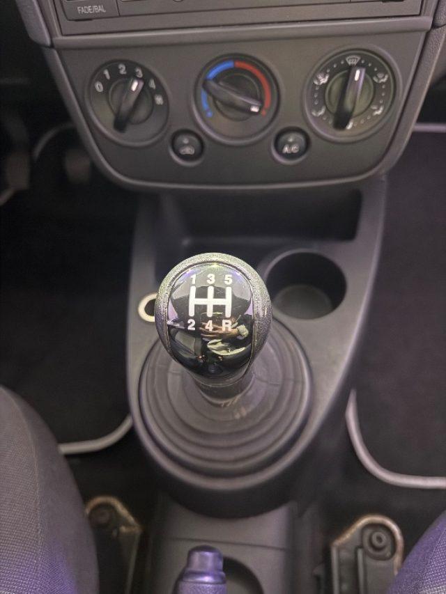 FORD Fiesta 1.2 16V 5p. Ghia